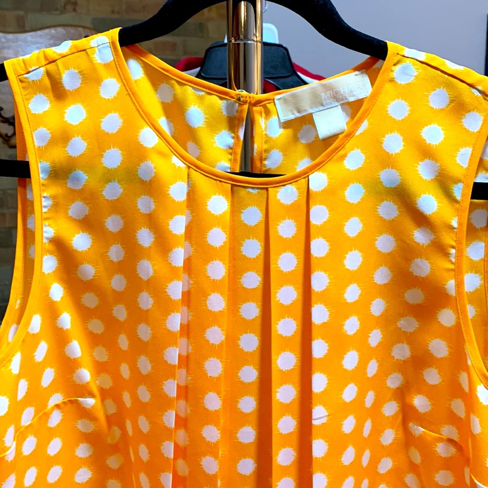 Women top